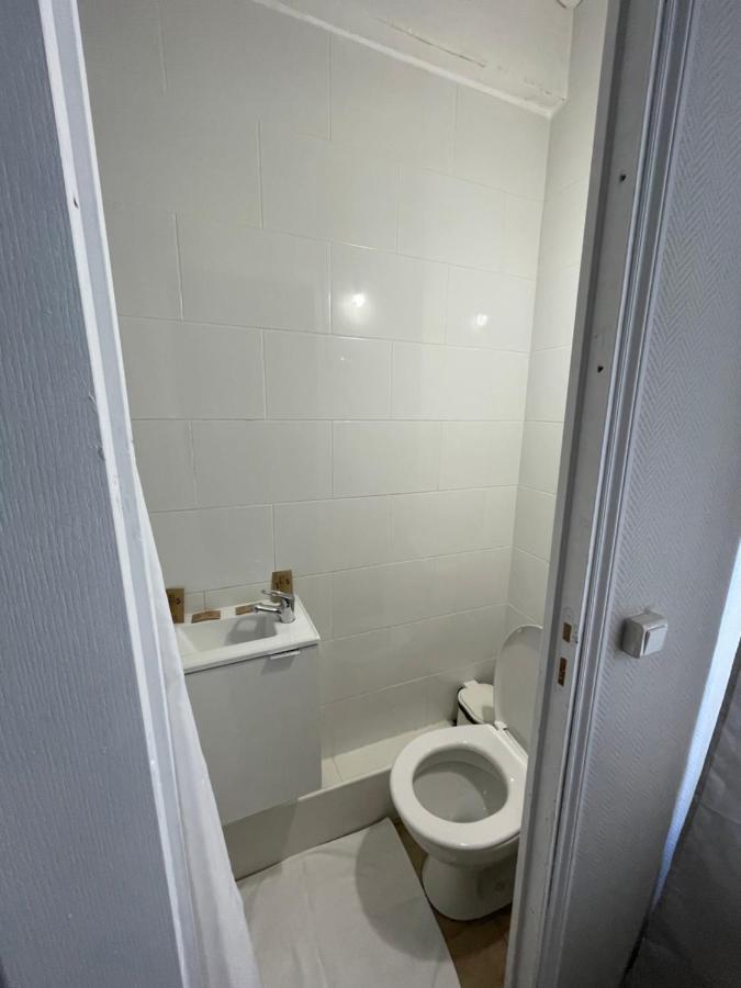 سان دوني Hotel Central المظهر الخارجي الصورة